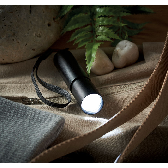 Lampe rechargeable en alu. Lampe rechargeable en alu.