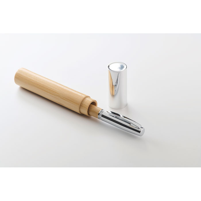 Stylo-bille twist dans un tube Stylo-bille twist dans un tube