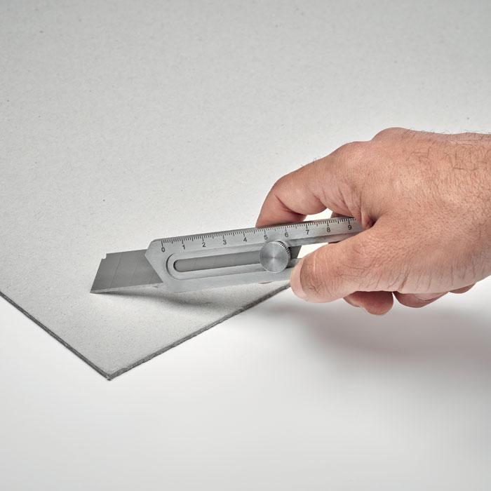 Cutter rétractable multi-outils Cutter rétractable multi-outils