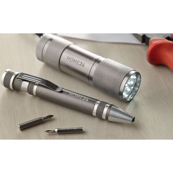 Lampe et tournevis Lampe et tournevis