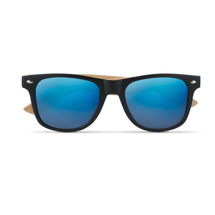 Lunettes de soleil en bambou. Lunettes de soleil en bambou.