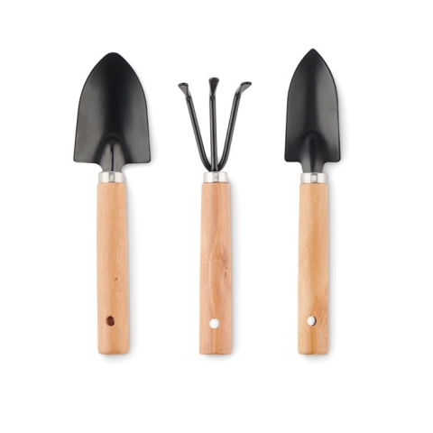 3 outils de jardinage